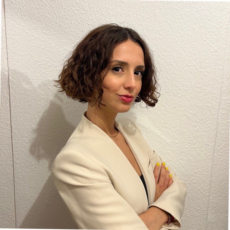 Özge Avşar